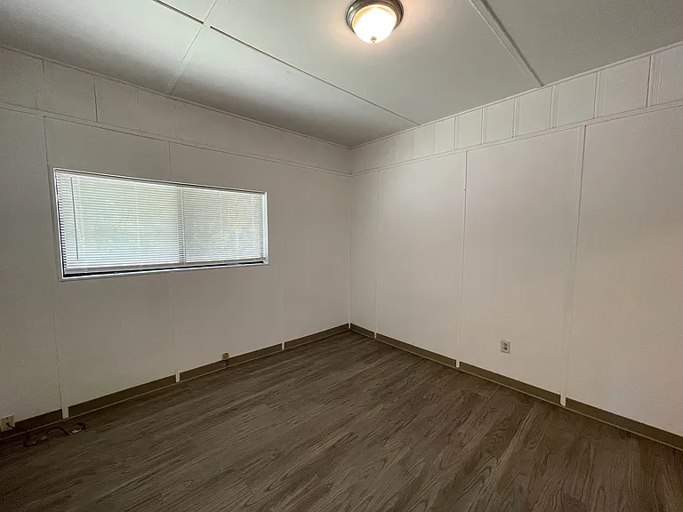 1098 Humboldt Ave — Photo 4