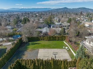 840 NE Tokay Hts, Grants Pass, OR 97526
