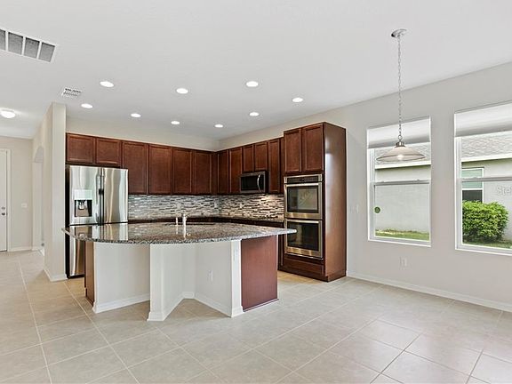 5th image of 2503 Lamar Valley St