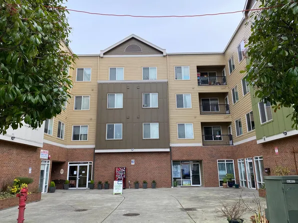 Divine Suites at Downtown Renton