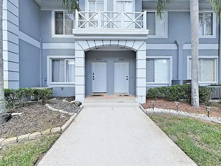 18126 Paradise Point Dr — Photo 3