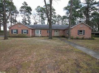 4 E Southern Pines Dr, Pine Bluff, AR 71603