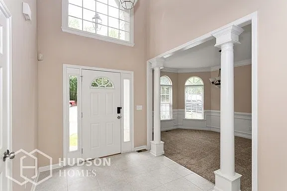 Hudson Homes Management - Foyer