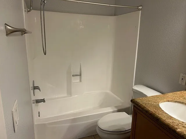 Main Bath - featuring granite countertops