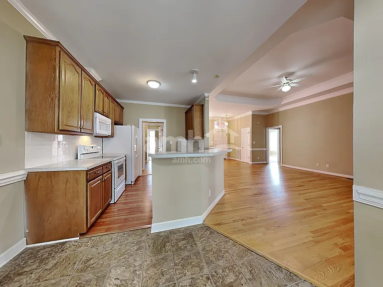 4700 Greenfield Way Dr — Photo 6