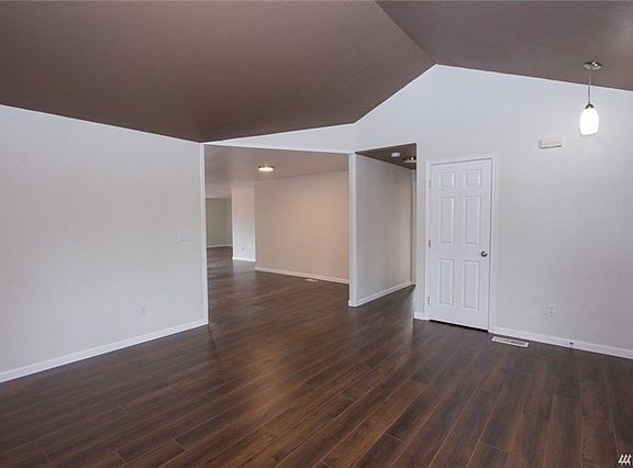 2nd image of 112 Rainier Estates Ct SE