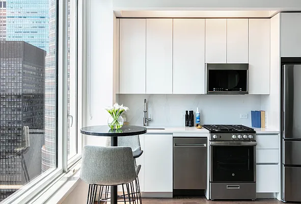 Rented by Mossanen Group | media 20