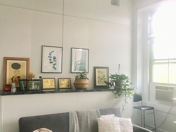 Ceiling Fans in all rooms, new window AC