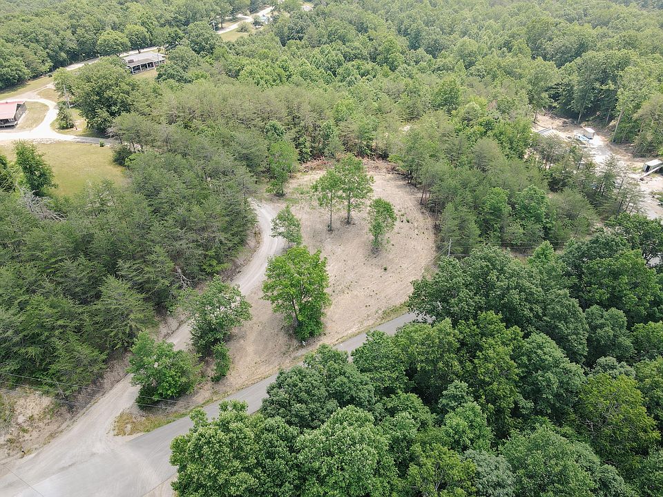 1st image of 27 Woodstrail Dr