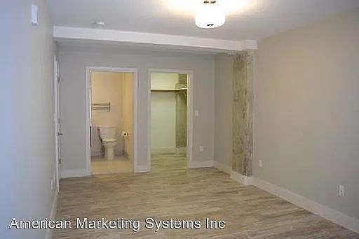3rd image of 1158 Sutter St Unit 2