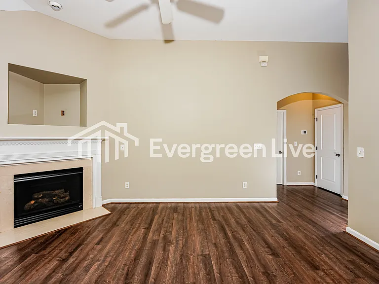 101 Merimeadows Dr — Photo 4