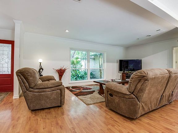 4th image of 3135 Renker Dr