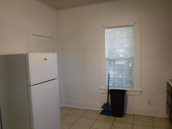 3rd image of 107 S Church St APT A