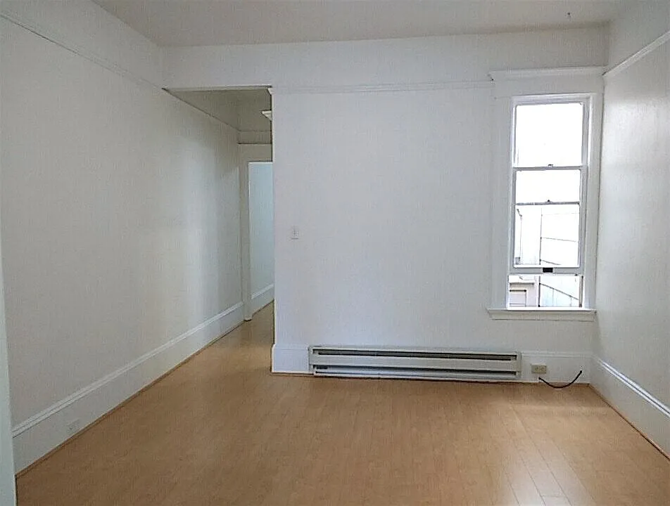 1st room