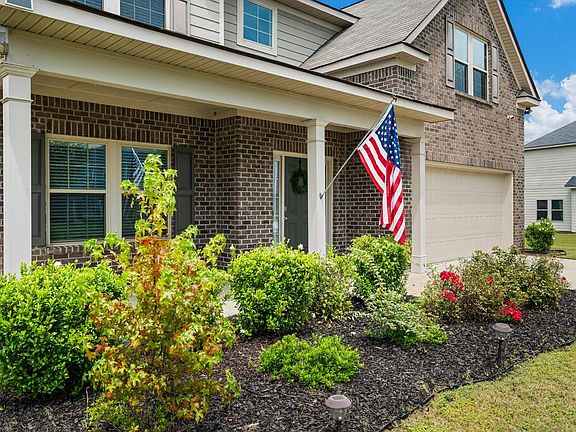 5th image of 314 Red Oak Pl