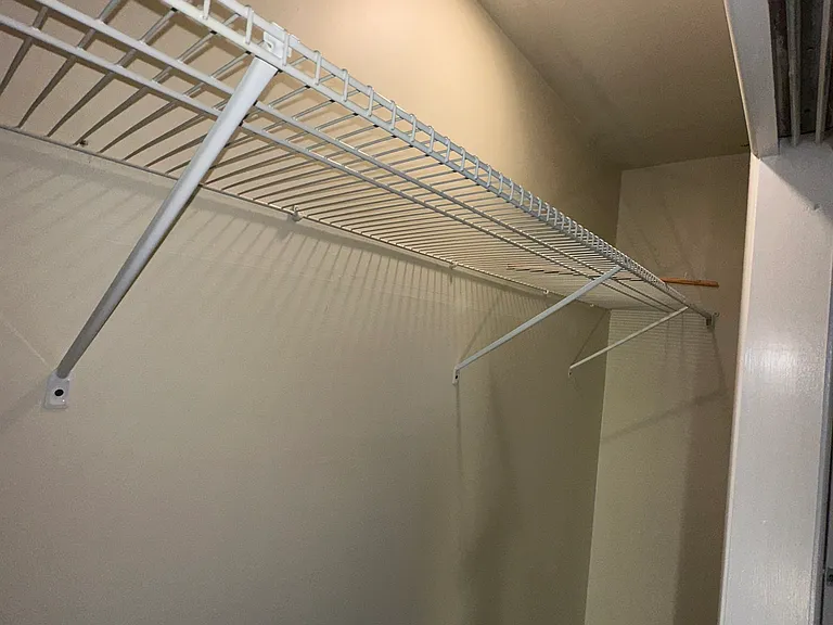 Thornton Court Apartments — Photo 7