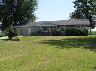 24000 N Schunemeyer Rd, Centralia, MO 65240