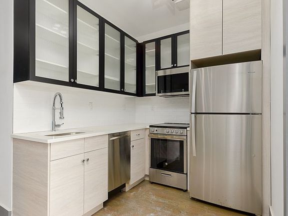 3rd image of 855 Dekalb Ave APT 2A