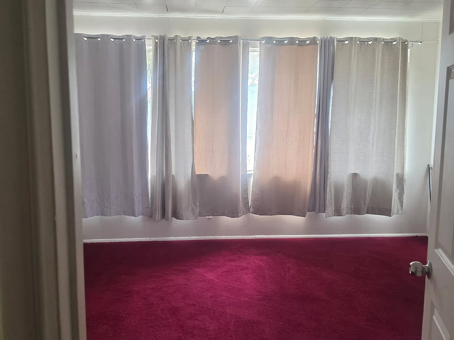 4 bed, 1800 sqft, $3,000 — Photo 3