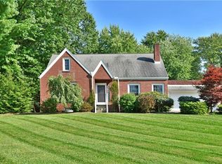 4453 Canfield Rd, Canfield, OH 44406