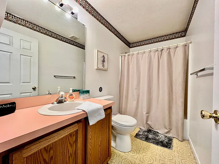5042 Princeton Glendale Rd — Photo 15