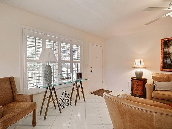 4th image of 5400 Highway A1a