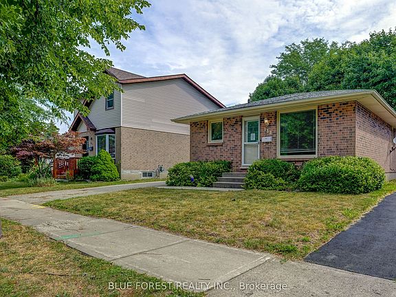 2nd image of 132 Ardsley Cres