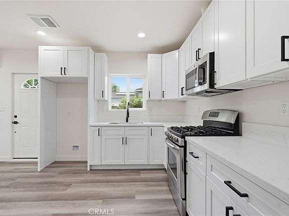 2nd image of 13880 Lexicon Ave