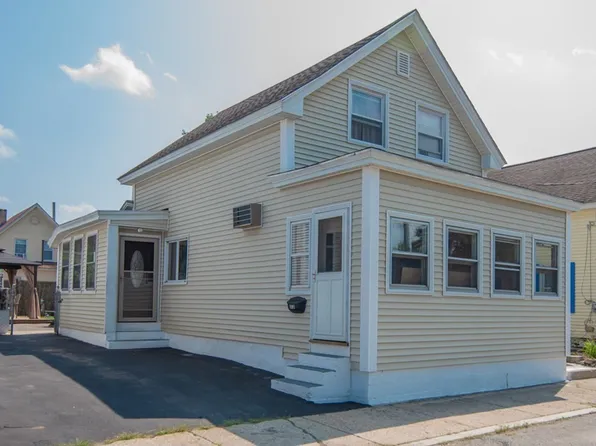 33 Ottawa St, Lowell, MA 01850