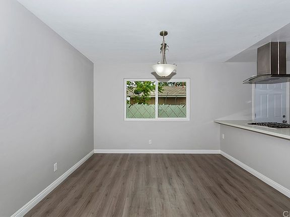 5th image of 336 E 2nd St