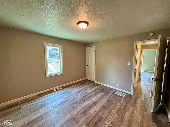 5th image of 304 Wayne Ave