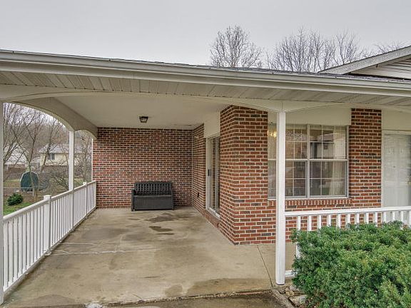 3rd image of 5533 Bradley Dr