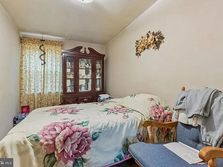 621 Hamilton St — Photo 2