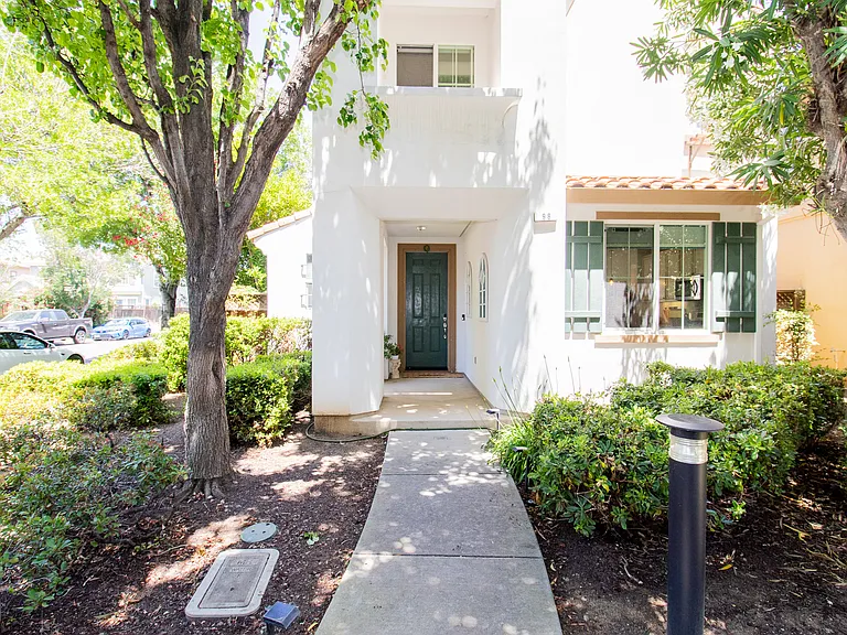 98 W Atento Ln — Photo 2