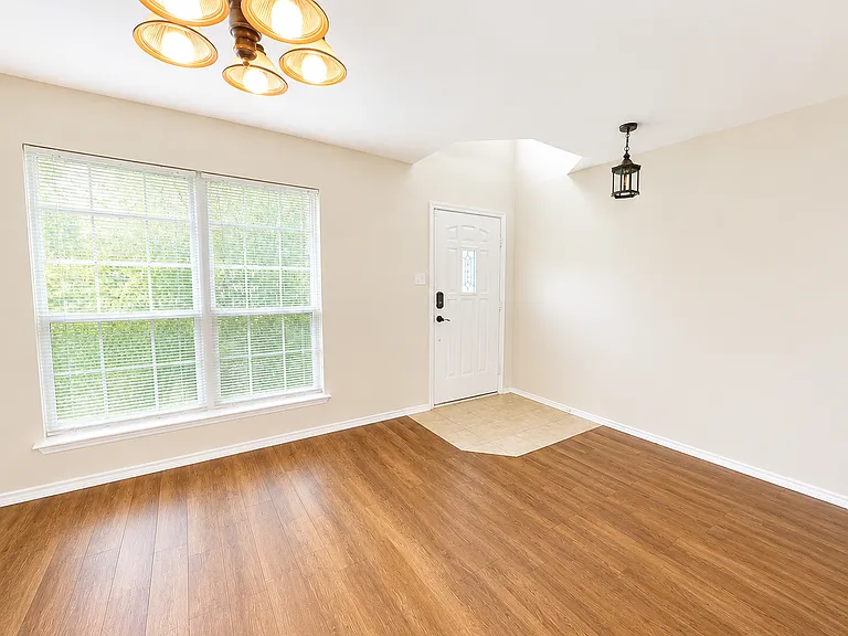 5406 Boot Scootin Ct — Photo 5