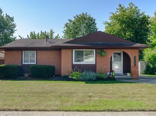 20067 Cole Ave, Brownstown, MI 48183