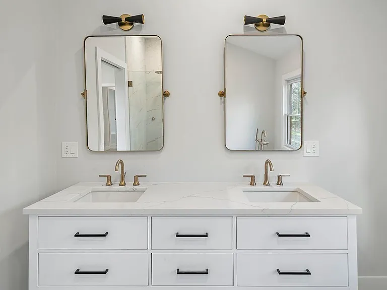 44 Sherburn Cir — Photo 8