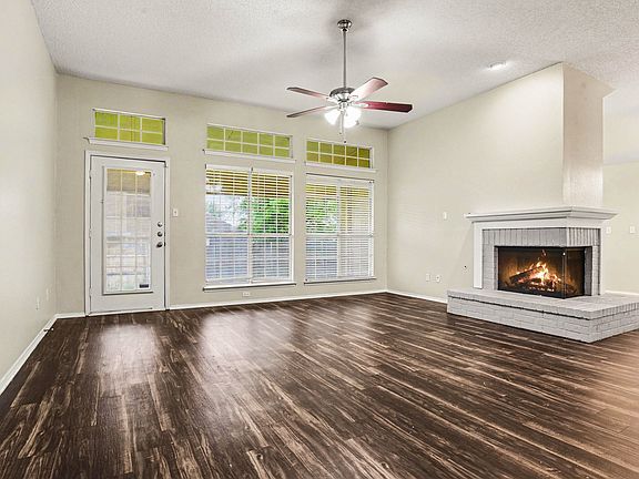 4th image of 920 Felicia Ln