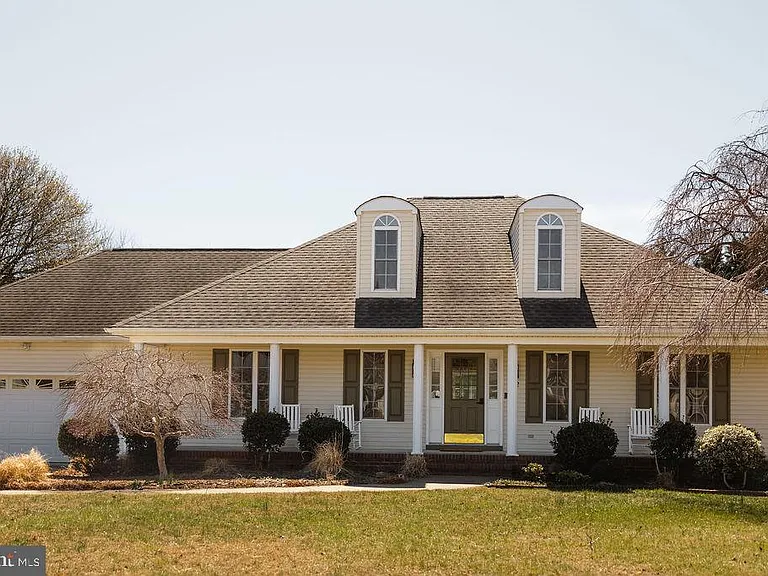 42 Deerfield Ln — Photo 1