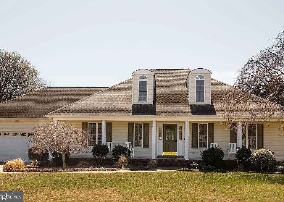 42 Deerfield Ln
