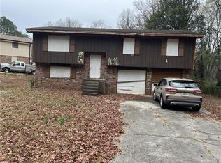 5827 Christopher Ln, Lithonia, GA 30058