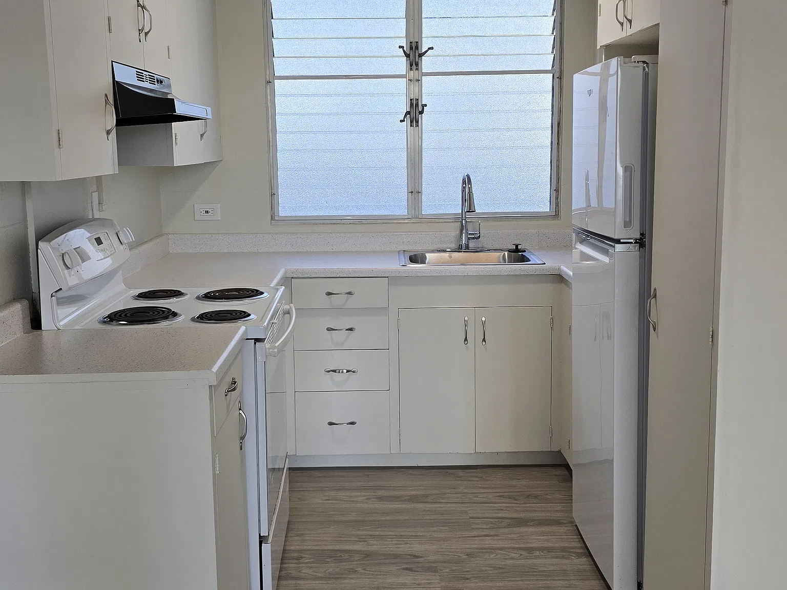 2 bed, 800 sqft, $2,000 — Photo 1