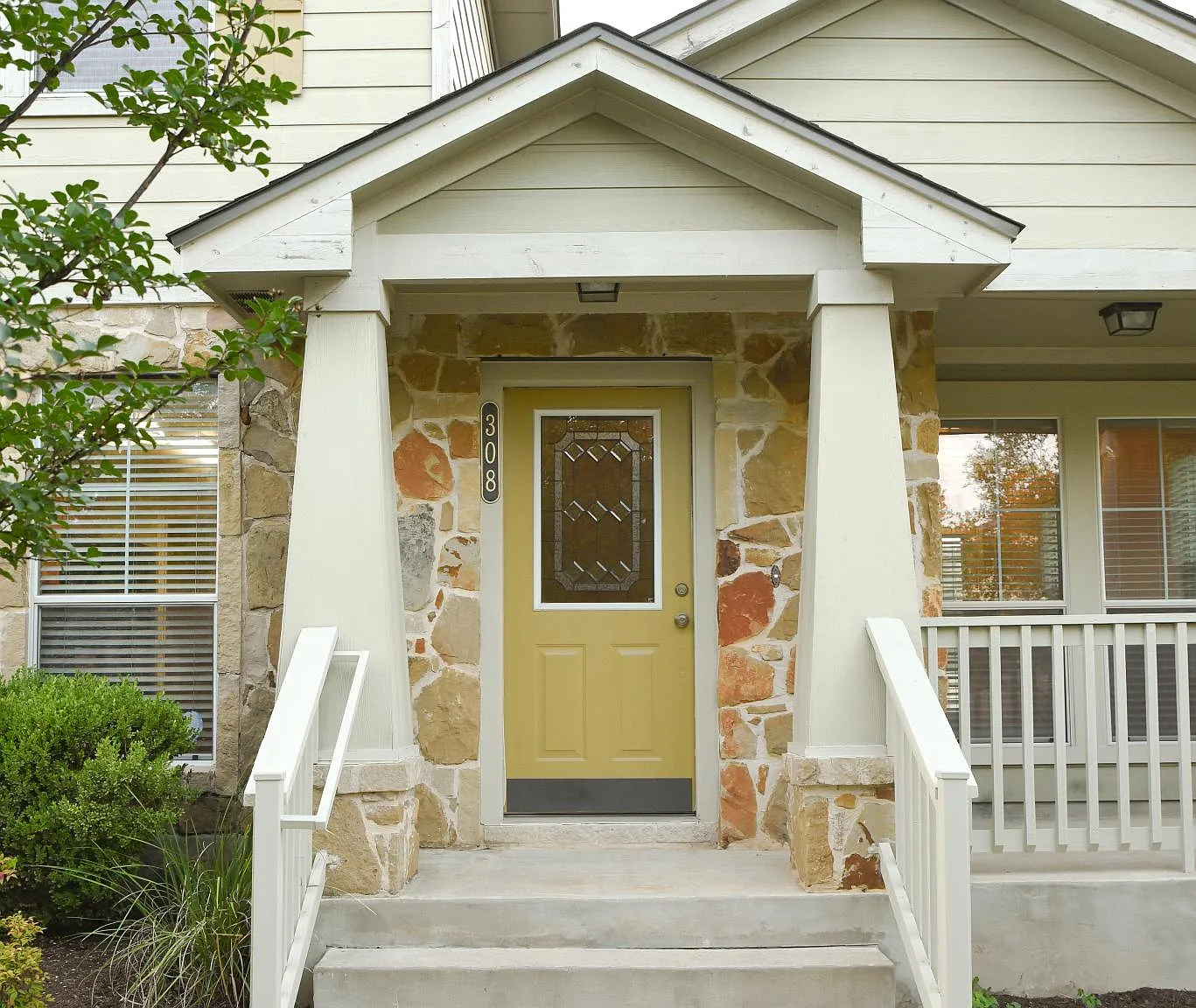 2 bed, 2.5 bath, 1443 sqft, $1,900 — Photo 3