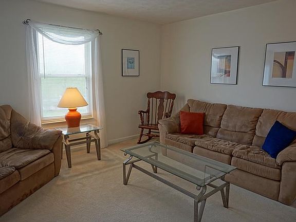 4th image of 120 Bruton Dr