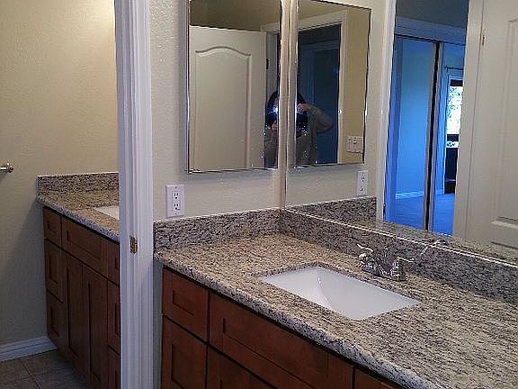 4th image of 1269 Poplar Ave APT 309