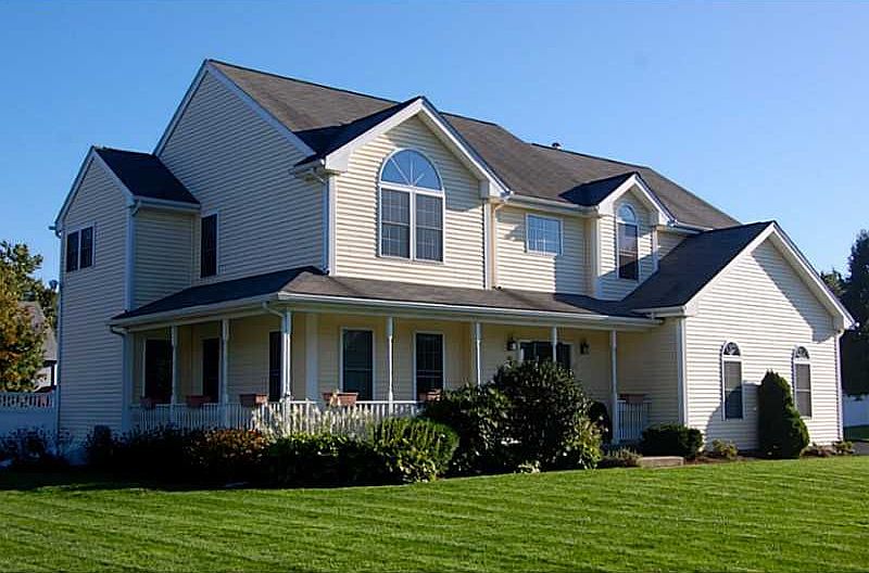 1st image of 4 Fairway Dr
