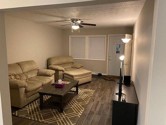 4th image of 413 Fairview Ave #413