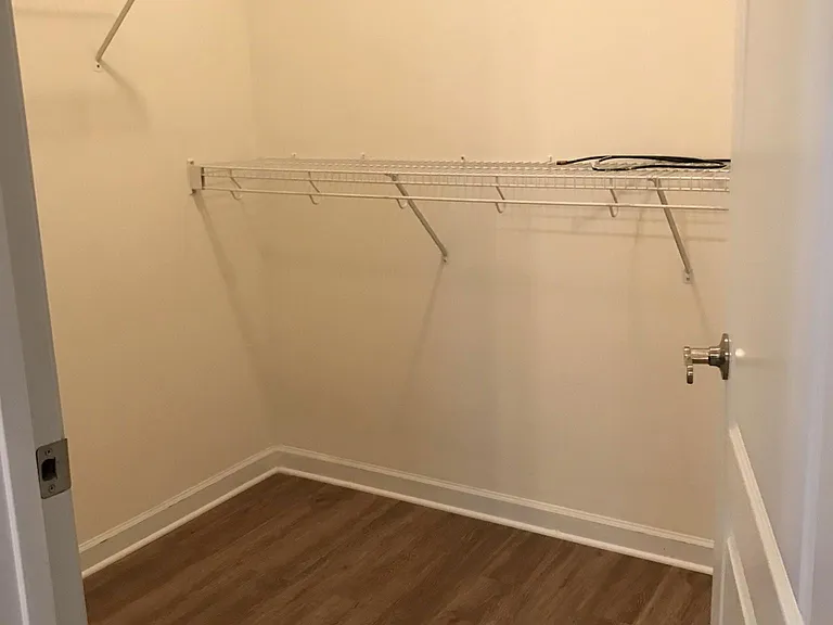 134 Highview Cv — Photo 17