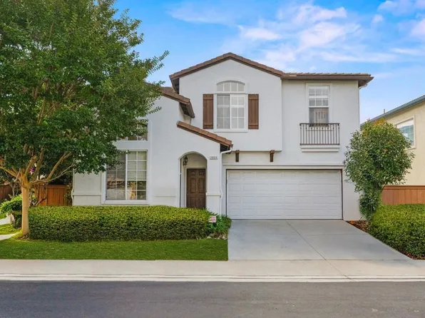 2935 Cliff Cir, Carlsbad, CA 92010