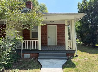 211 Dennis St, Swannanoa, NC 28778